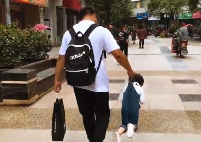 “佛系爸爸”们的心有多大？网友：我爸可能从小就看破红尘了