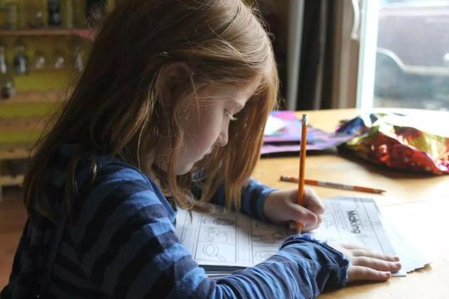 不会帮孩子疏导情绪，光让他冷静有什么用？搞定孩子，就这5步