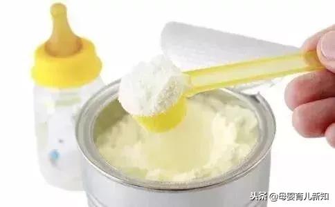 冲泡宝宝奶粉的时候这个动作很重要，不然会对宝宝产生这5个危害
