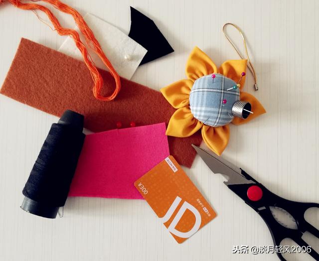 布艺小手工，用不织布做公交卡套，好做可爱又实用，有教程