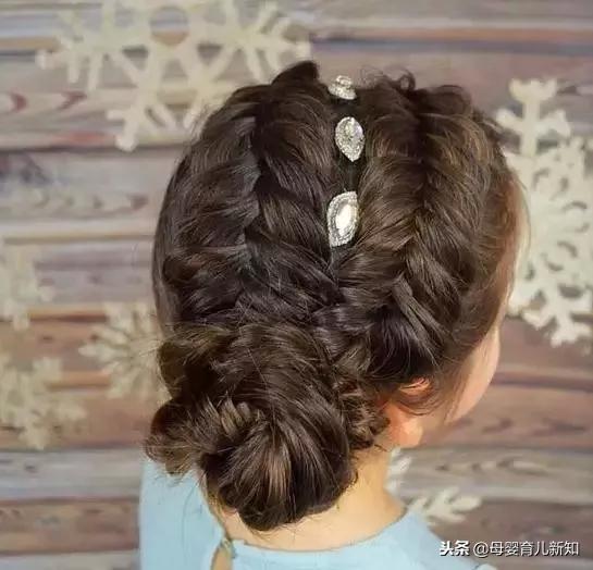 女孩打扮出来这么可爱时髦的吗？5款编发让女儿秒变公主