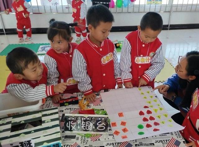 不哭穷，也不炫富的父母，才能培养出有正确金钱观的孩子