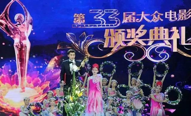 “中国式审美”遭群嘲：比文盲更可怕的，是这种现象！