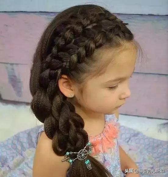 女孩打扮出来这么可爱时髦的吗？5款编发让女儿秒变公主