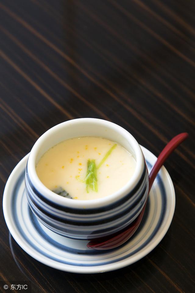 营养辅食：鸡蛋是全营养食物，多大的宝宝可以吃蒸蛋？