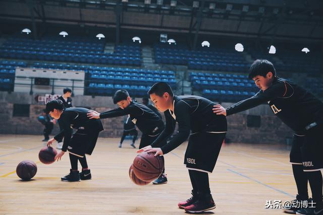 为什么你的孩子突然变得叛逆？那是因为你没让他做这件事