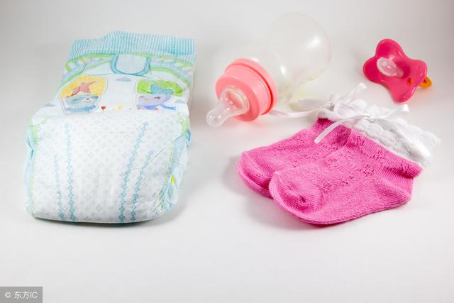 待产包清单：怀孕几个月准备婴儿用品比较好？需要准备些什么？