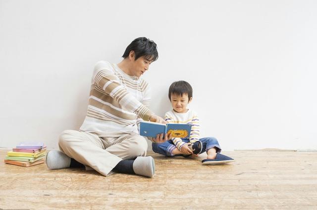睡前这样给宝宝讲故事，可以提高记忆力，宝妈们不防试一试
