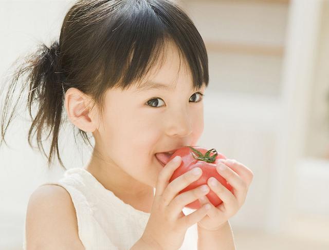 爸爸姓白，妈妈姓舒，给女儿取名字，老师点名后很是为难！