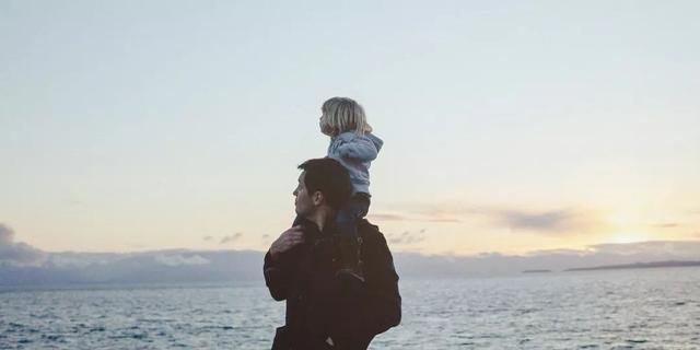 “诈尸式育儿”已出局，“硬核式育儿”强势来袭！原来爸爸是可以这么带娃的！