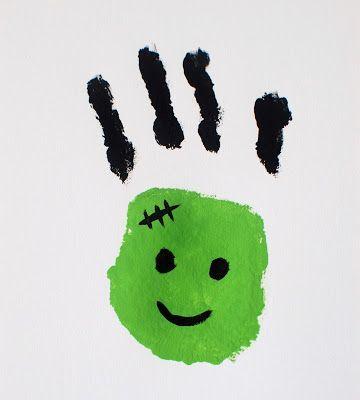 手掌印画图片大全：为了画画宝宝把手掌和脚掌都用上了，真棒！