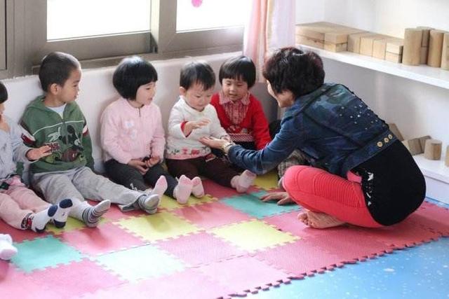 宝宝刚上幼儿园，怎么穿衣服宝妈知道吗？尽量少穿这3类衣服