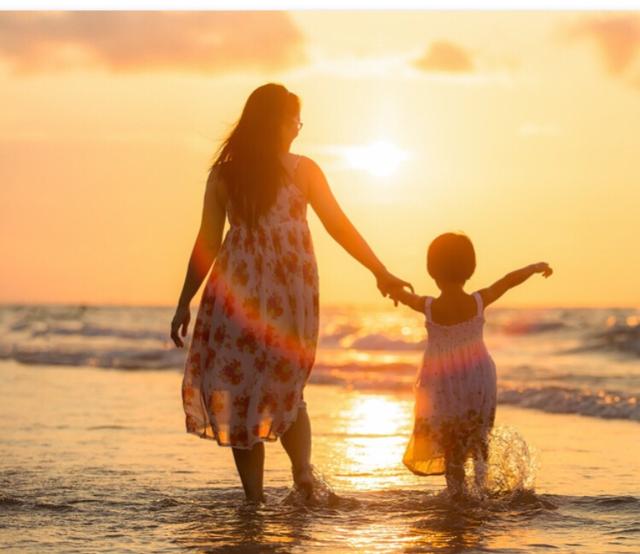 为什么好多妈妈送孩子上幼儿园后也不上班呢？原来这才是真相