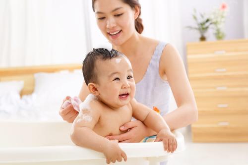 生了第胎后，许多家庭会遇到四个问题 他们应该如何解决的？