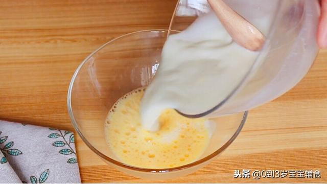 补钙的食物中，宝宝天天都要吃它，搅一搅，蒸一蒸就好了