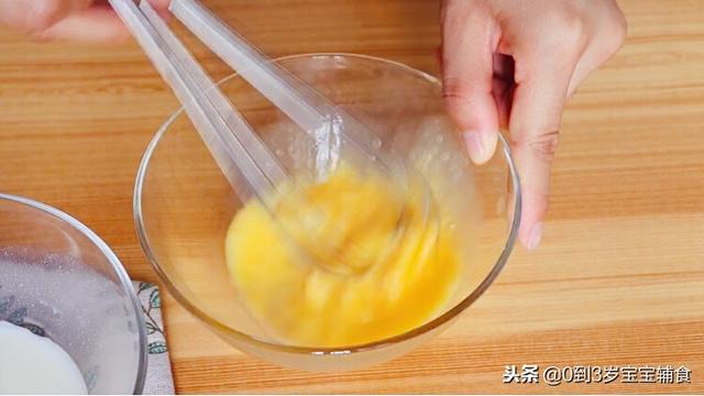 补钙的食物中，宝宝天天都要吃它，搅一搅，蒸一蒸就好了
