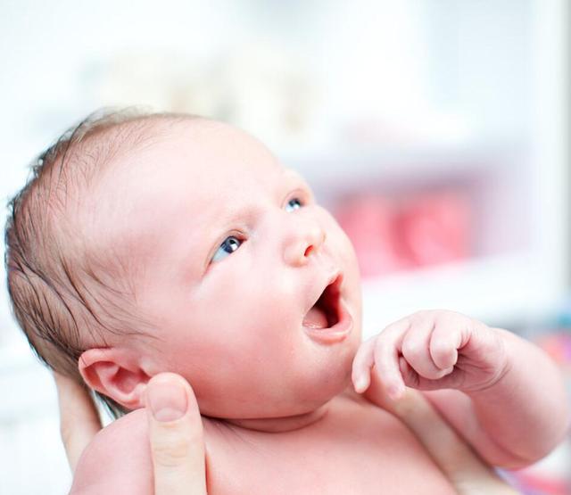 别小看新生儿第一次胎便,暗含发育的小信号,不合格的有很多