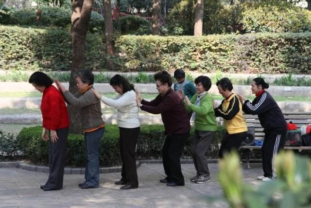 人到老年后才会明白,女儿和儿子真正的区别,尤其是当生病的时候