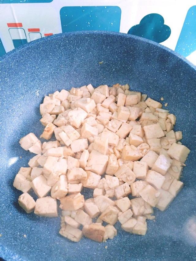 宝宝版红烧豆腐，适合1岁左右宝宝的营养辅食！