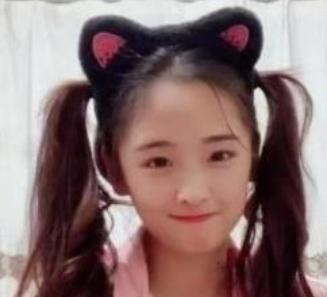 抖音“睡衣母女”火了，妈妈比女儿还萌：爸爸拯救世界
