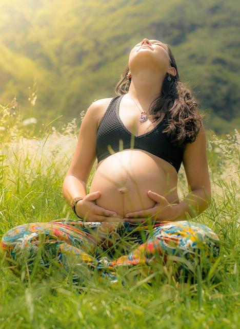 孕妇肚子上长毛和黑线是怎么回事？很多准妈妈不清楚，早些知道好