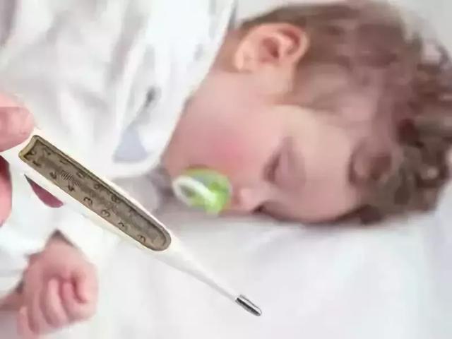 小孩发烧能“烧坏脑子”是真的吗？