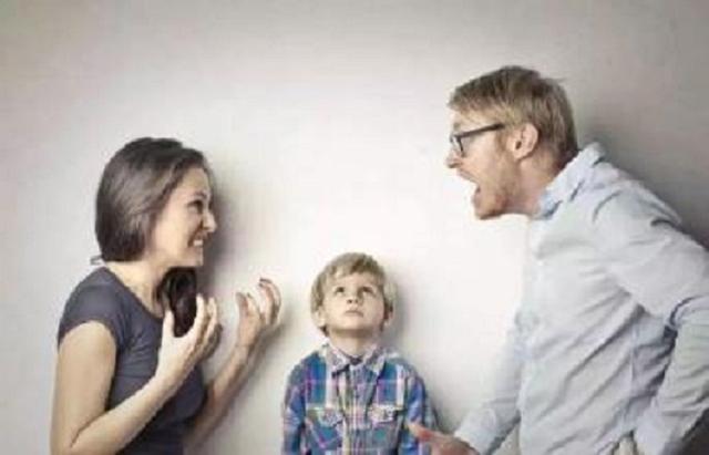 遇上这两种爸爸，儿女都容易产生畸形婚姻关系，别等娃毁了再后悔