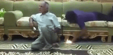 孩子老不爱吃饭多半是惯的，打一顿就好了！