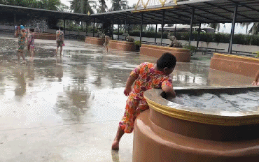 孩子老不爱吃饭多半是惯的，打一顿就好了！