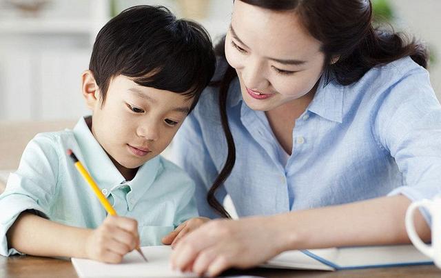 智商平平的夫妻生出两个天才宝宝，宝妈胎教方法大公开，欢迎取经