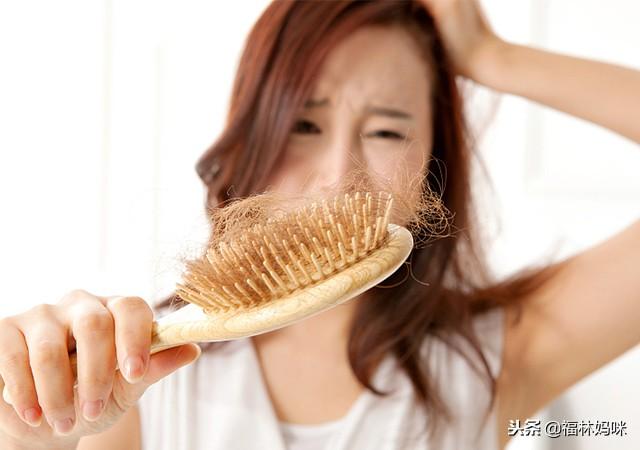 哺乳期脱发多是这3种原因，宝妈不用惊慌，5招即可加速自愈