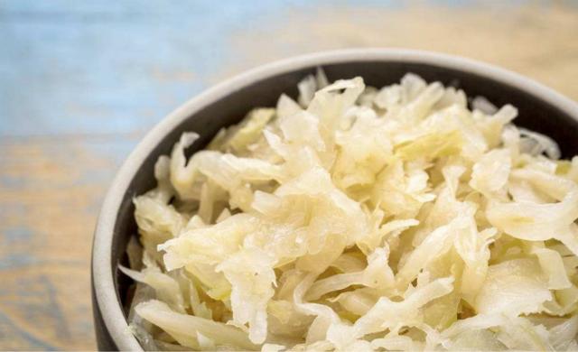 怀孕期间，孕妇可以吃酸菜吗？为什么？很多孕妈不清楚，要早知道