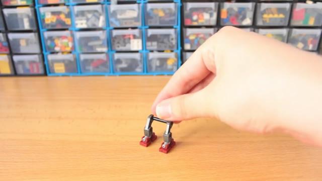 迷你乐高玩具机器人，拼装起来很容易，孩子们都喜欢玩（图解）