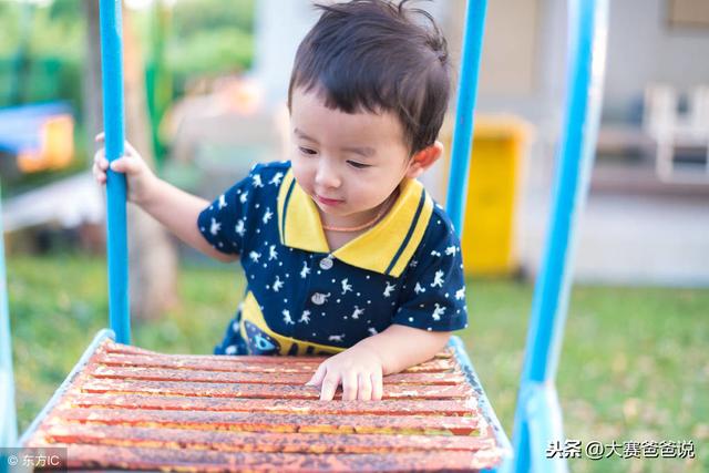 为什么你的孩子胆小如鼠，内心充满恐惧？原来都是我们自己导致的