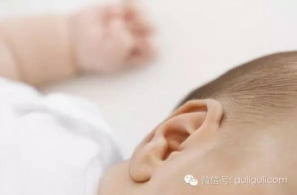 宝宝患上中耳炎，竟因妈妈……