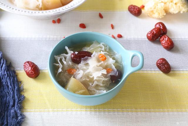 银耳苹果红枣羹——宝宝辅食