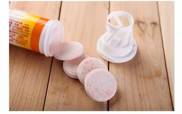 辟谣｜孩子感冒吃维C泡腾片好得快？但吃的不对会索命