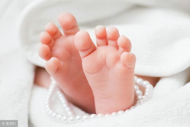 五个月的婴儿腿软不撑地是怎么回事？别心急，营养到位即可
