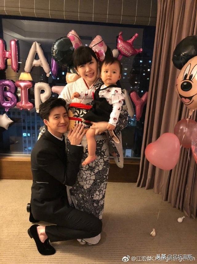 福原爱意外怀上二胎已有孕6个月！机场厕所验孕 大女儿刚满1周岁