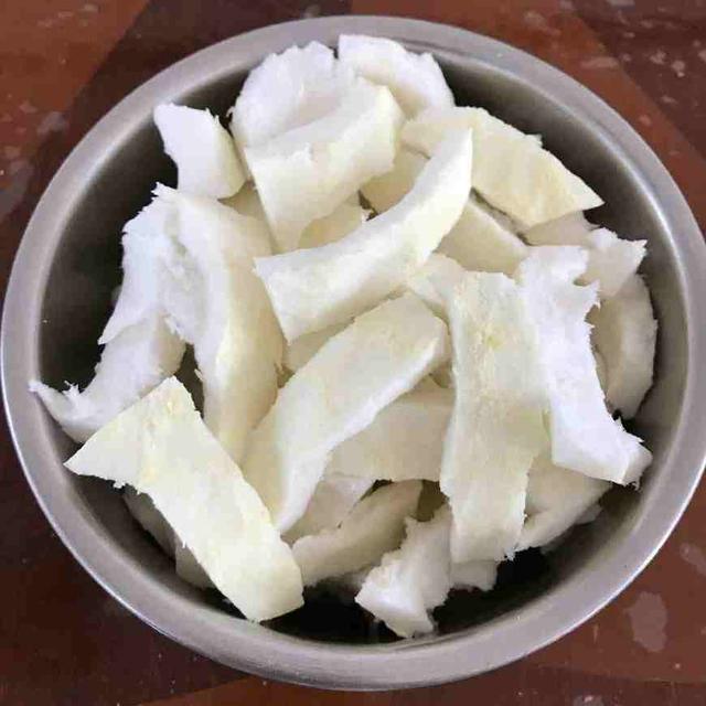 孩子秋冬总咳嗽，把“这垃圾”煮一煮，缓解小儿肺炎，比吃药实用