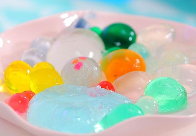 这些玩具对孩子的安全有威胁，但还有很多家庭有，家长不能大意！