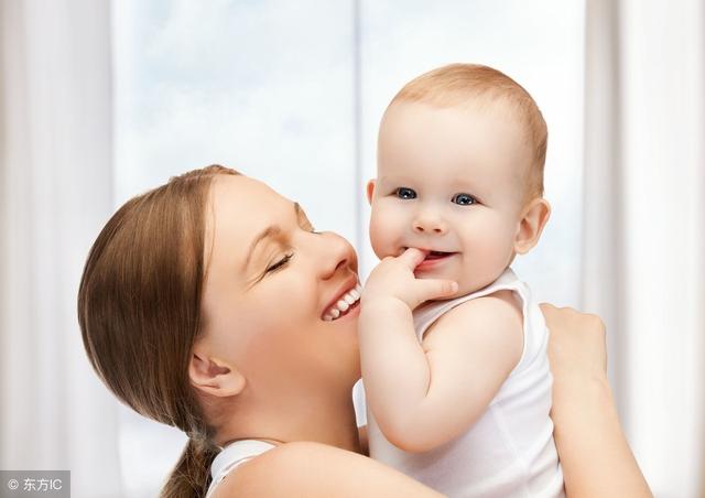 宝宝出生几个月后，腿开始有支撑力？发育情况不可一概而论