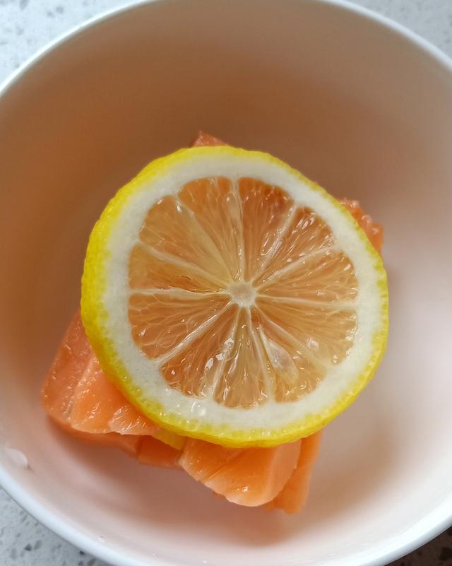 改良版三文鱼土豆饼，1岁宝宝的营养辅食，自评95分