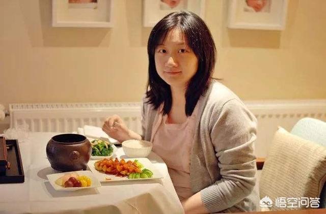 有些中国产妇产后会请月嫂，那外国产妇是如何“坐月子”的呢？