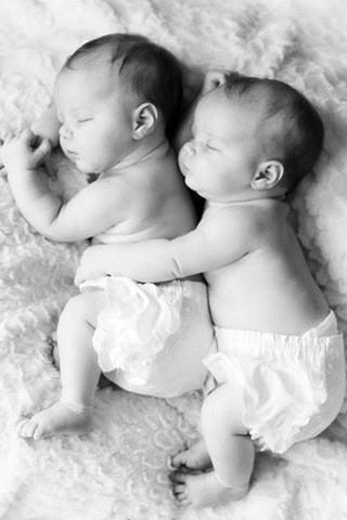 给孕妈们提个醒：孕期常做两件事，当心胎儿性取向已“变异”