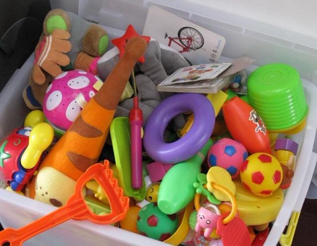 辟谣：儿童玩具买得越多越好吗？并不是，像这样给宝宝买玩具最好