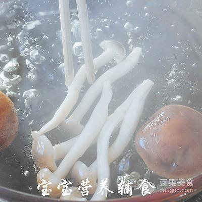 丁香鱼南瓜菌菇汤-宝宝辅食