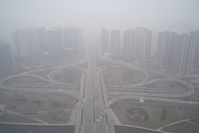 冬季寒冷干燥,给孩子煮一水果喝,润肺止咳,没苦药味,孩子爱喝