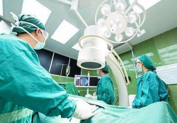 剖宫产中听到剪肚皮的声音？孕妈不要太害怕，了解这些你就明白了