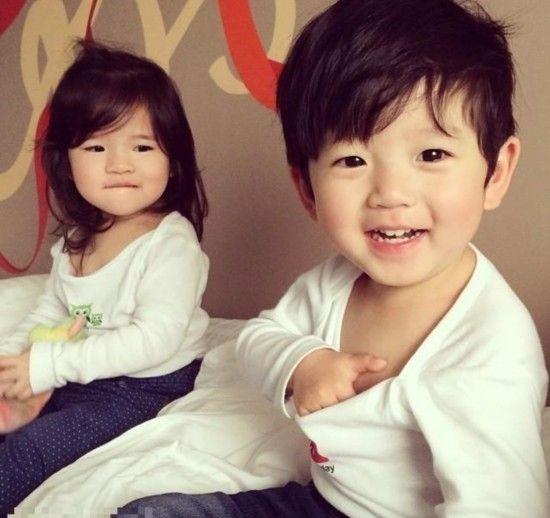 孕妇产下龙凤胎,婆婆高兴奖励100万,儿媳却说要离婚!